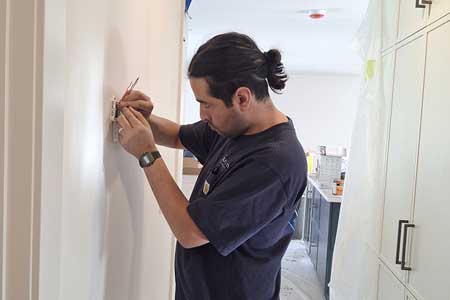 Residential electrician working in Calgary